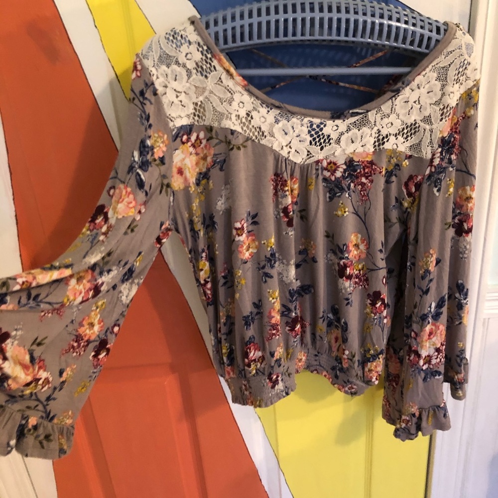 Super cute spring shirt